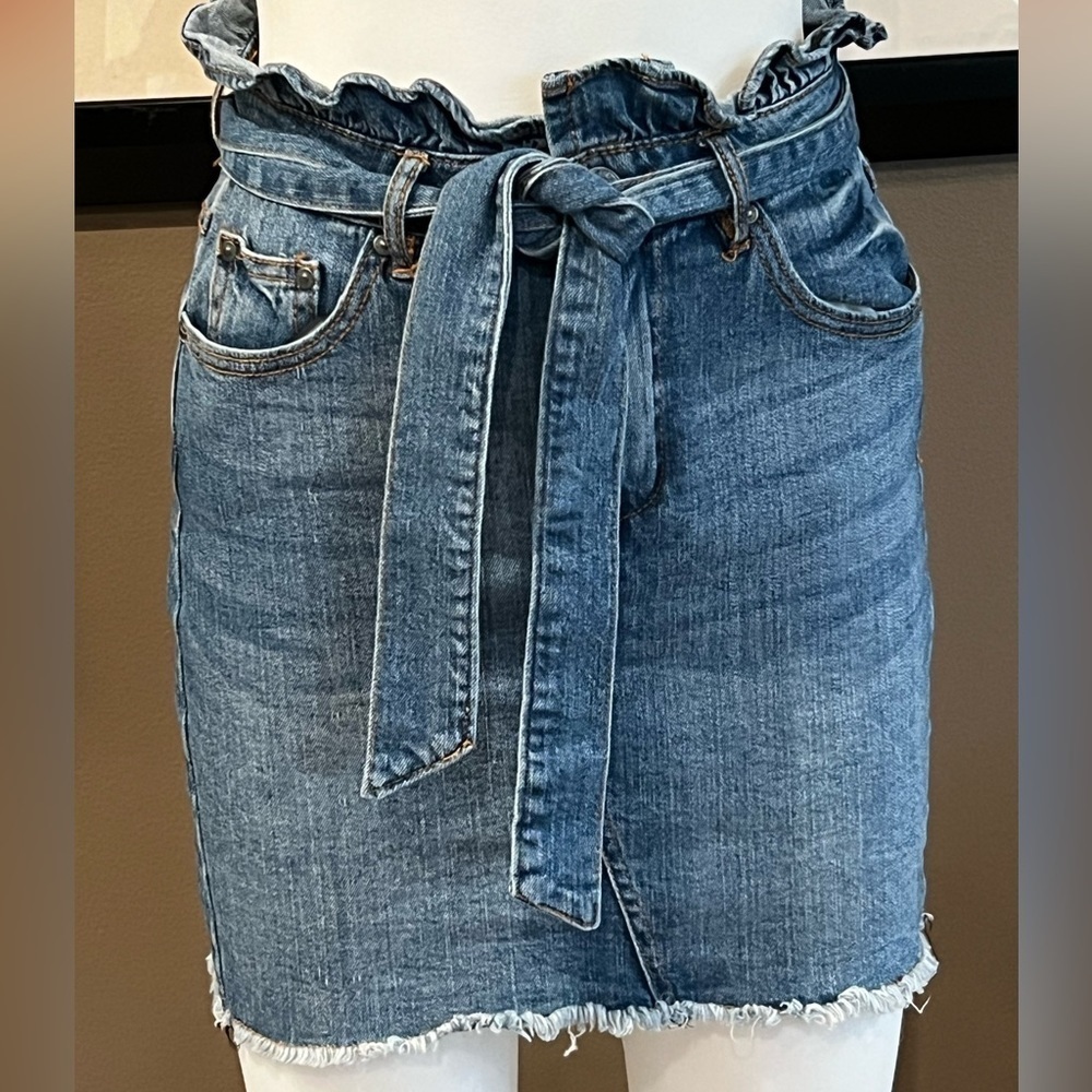 ALMOST FAMOUS Paperbag Waist Denim Jean Skirt Size Small.